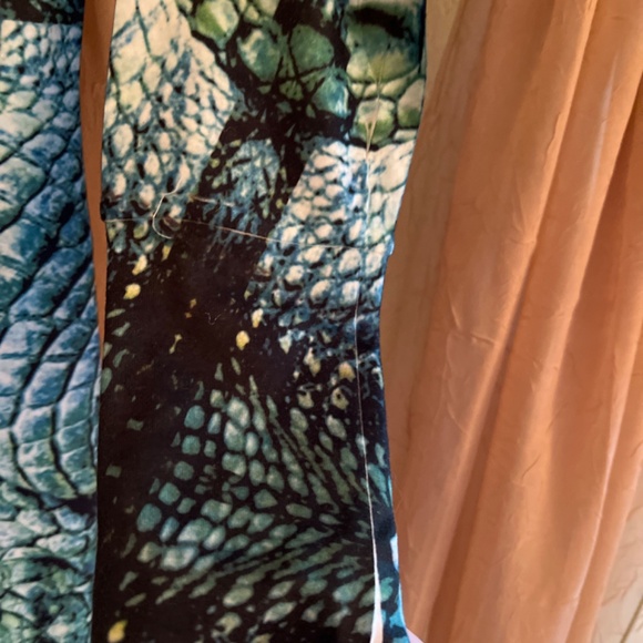 Citi Life Reptile Print Tee Shirt Top - Picture 3 of 6